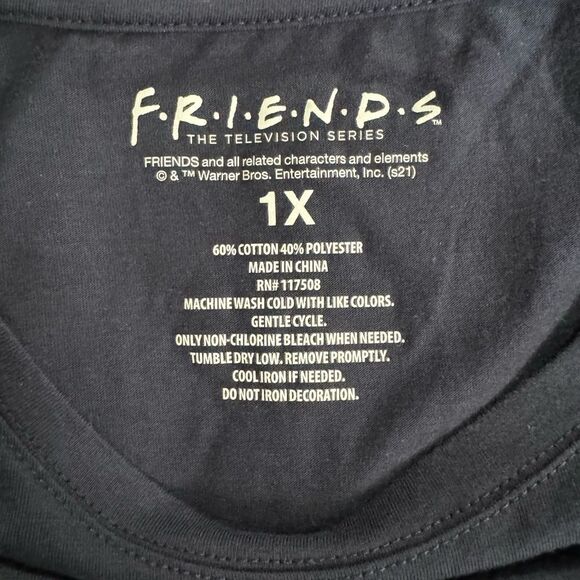 F•R•I•E•N•D•S T-Shirt Size 1X - Picture 7 of 7